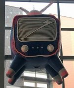 Inflatable TV set (live 1977)