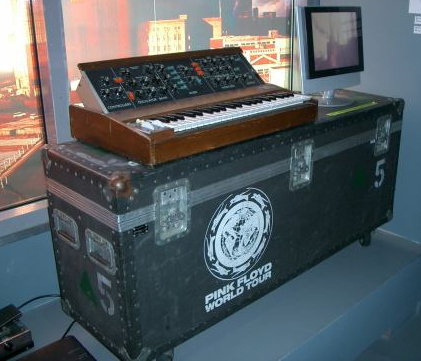 minimoog.jpg